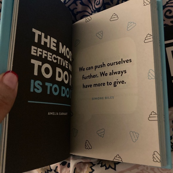 Book Bundle Sh*t Happens Roll With It & Vouchers Dark Humor & Inspiring Quotes - Picture 2 of 6